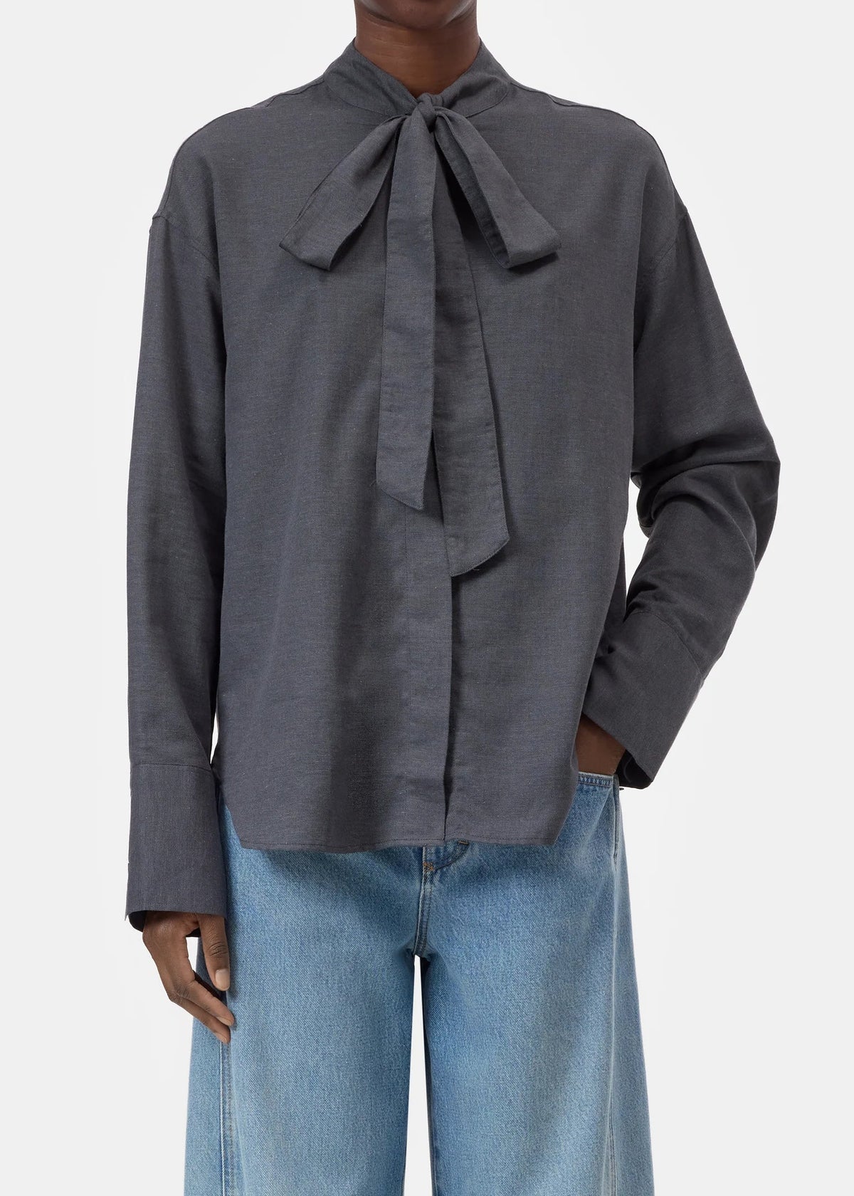 Camisa con lazada