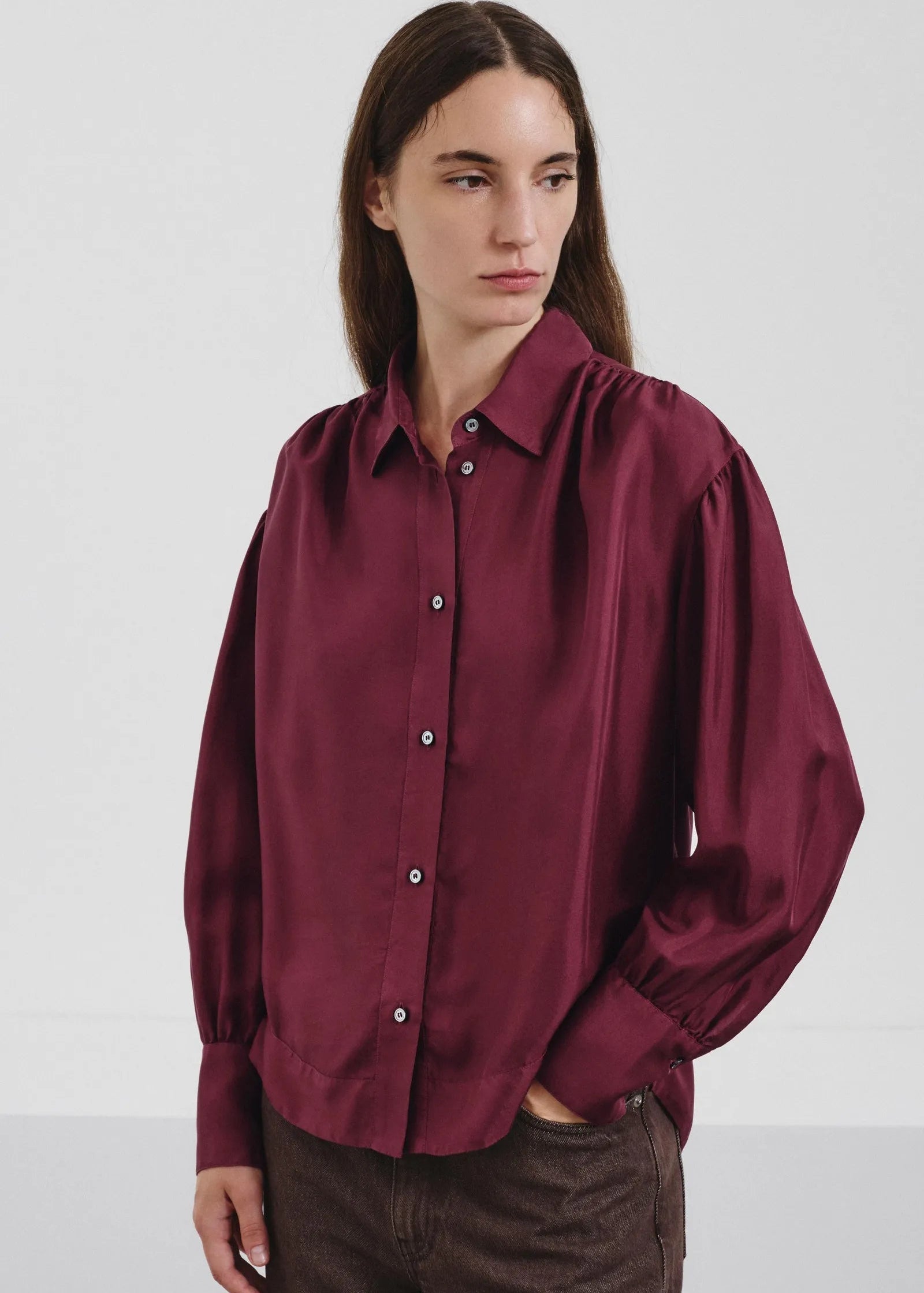 Camisa de seda granate