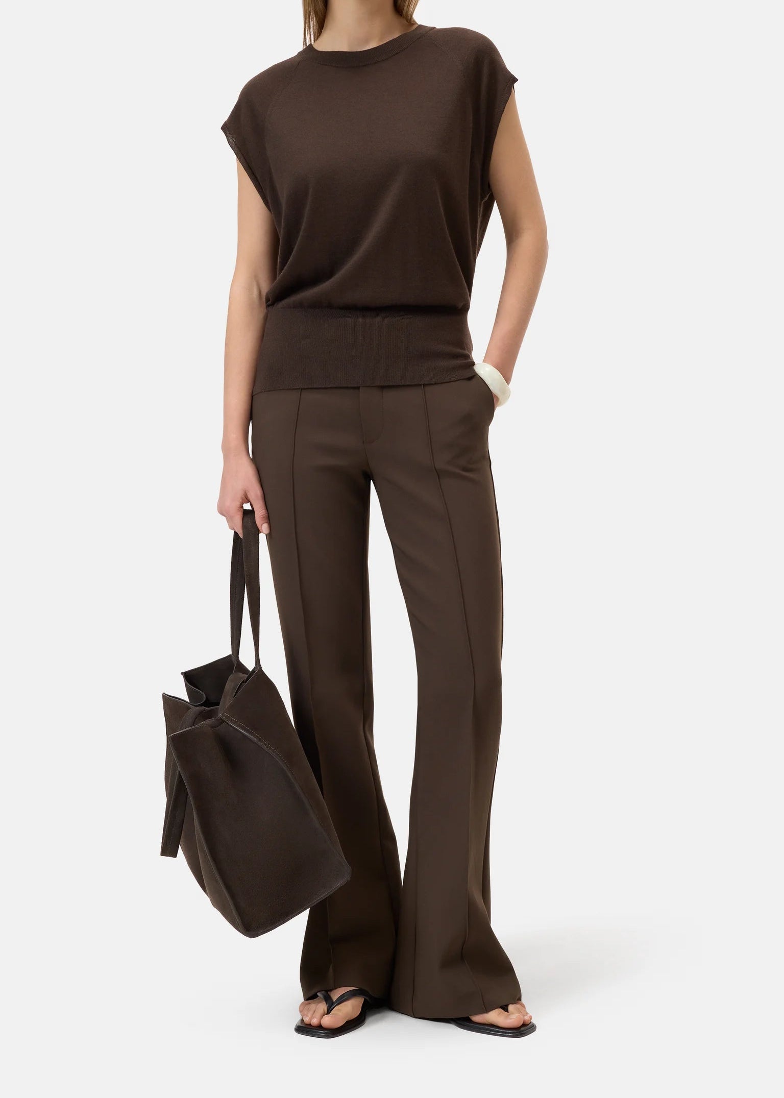 Sleveless Crew Neck Jumper