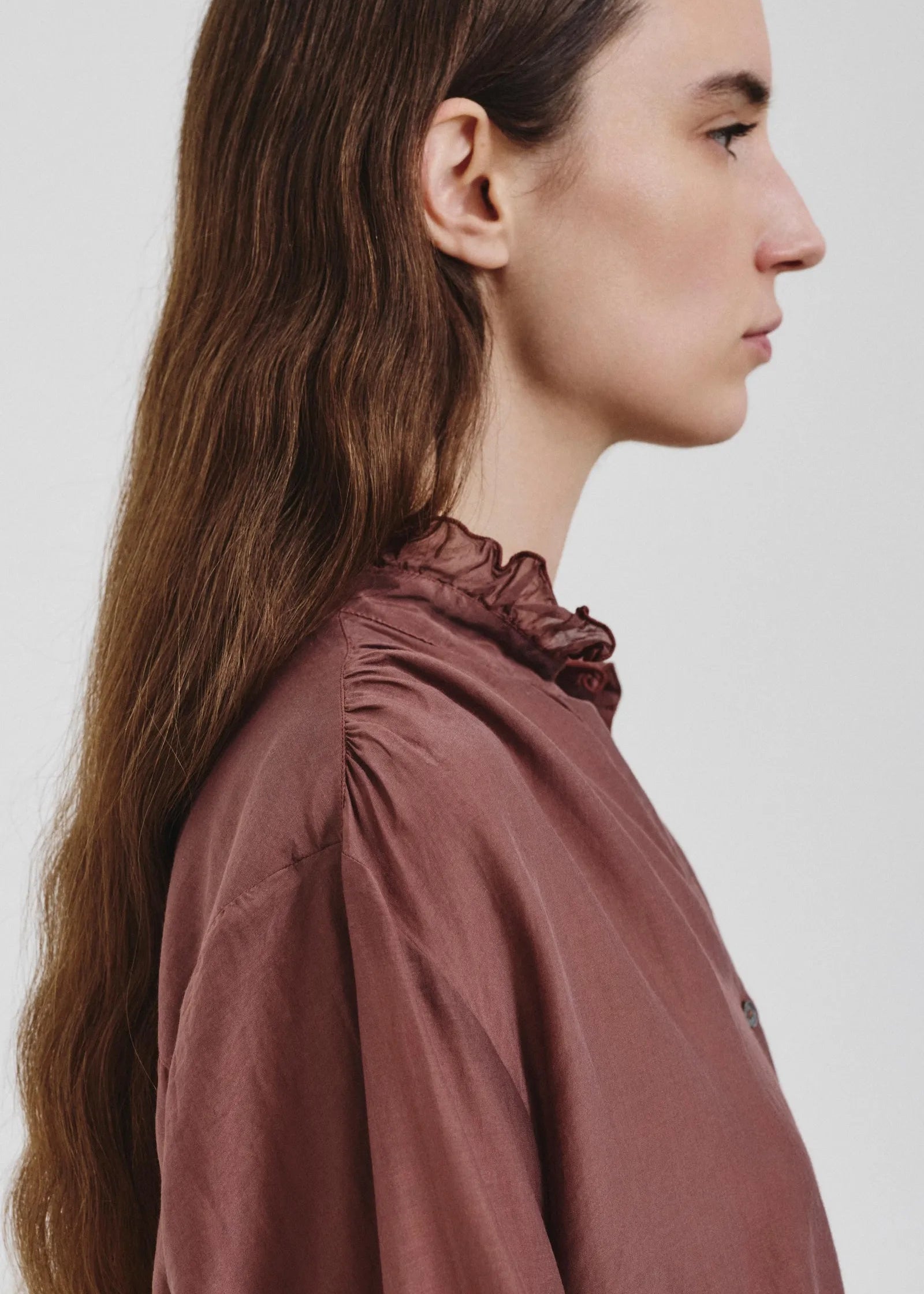 Camisa con volantes