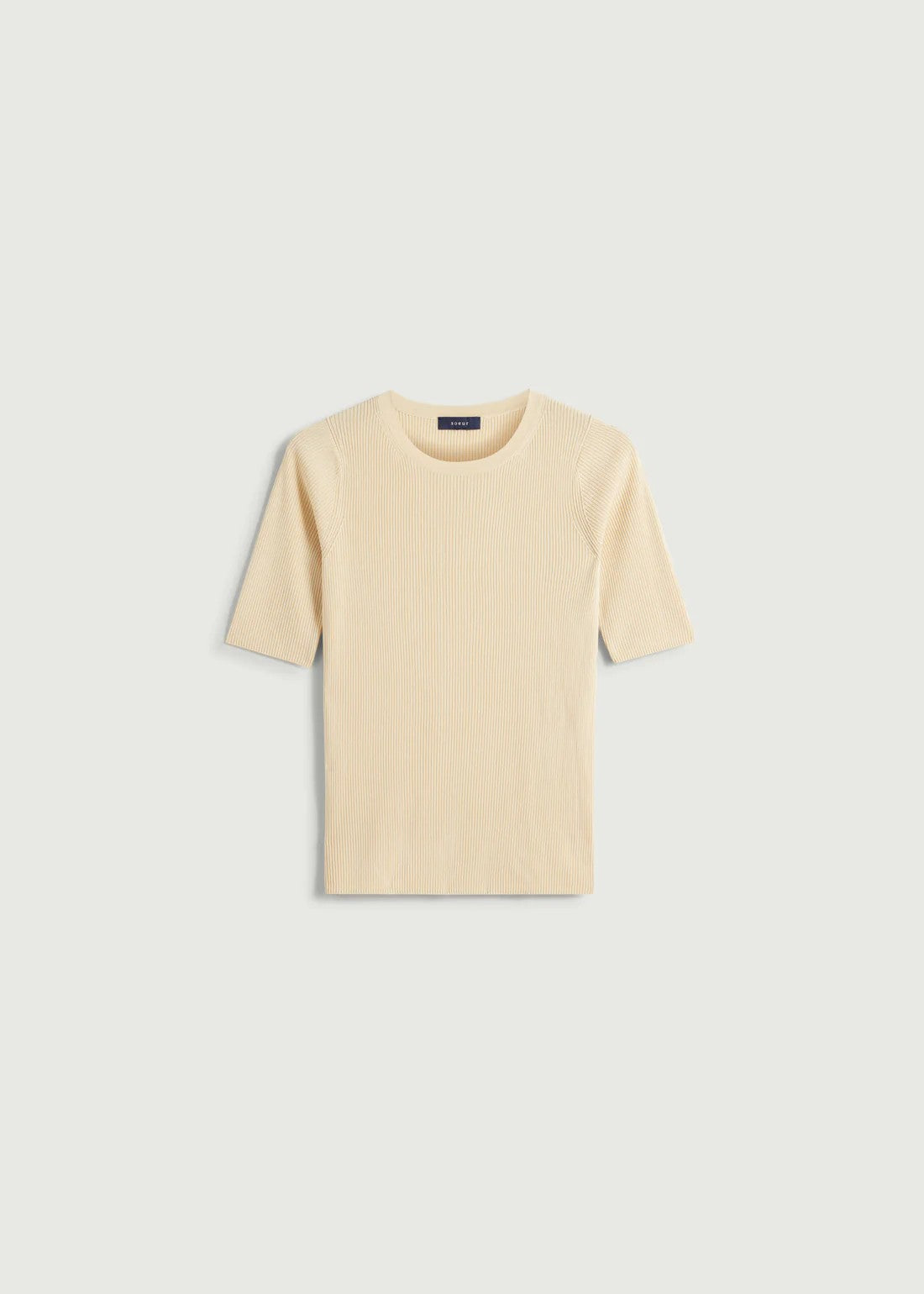 Top de canale de color crema