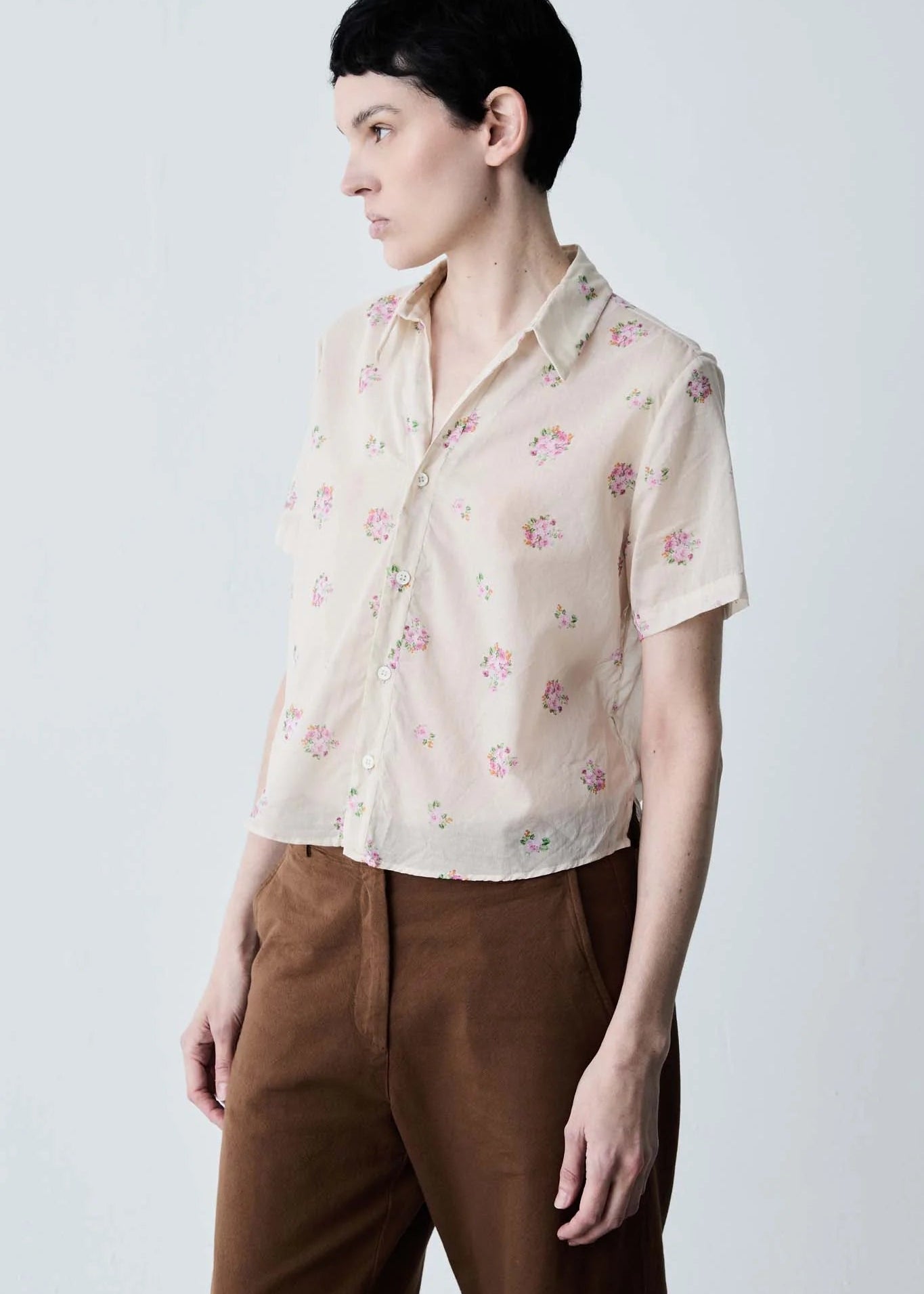 Camisa de manga corta con print de flores