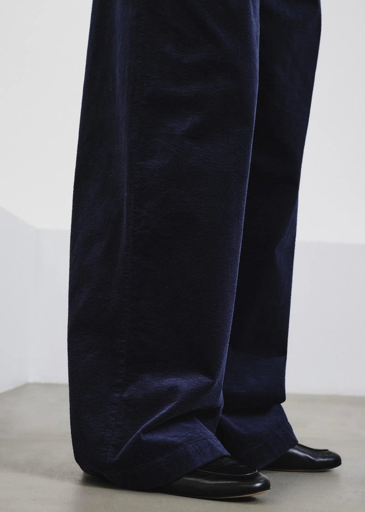 Pantalon ancho de pana azul marino