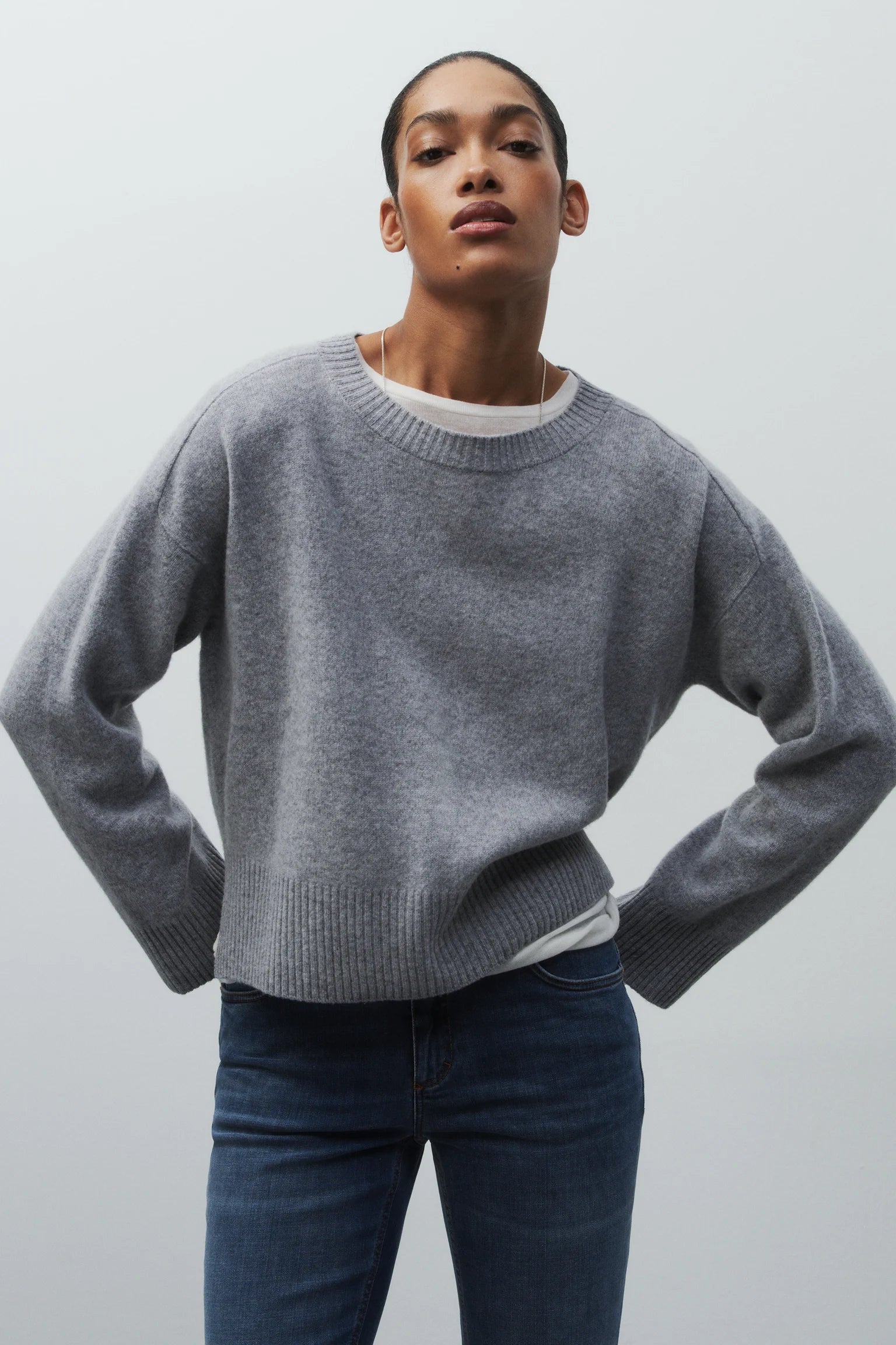 Grey pullover
