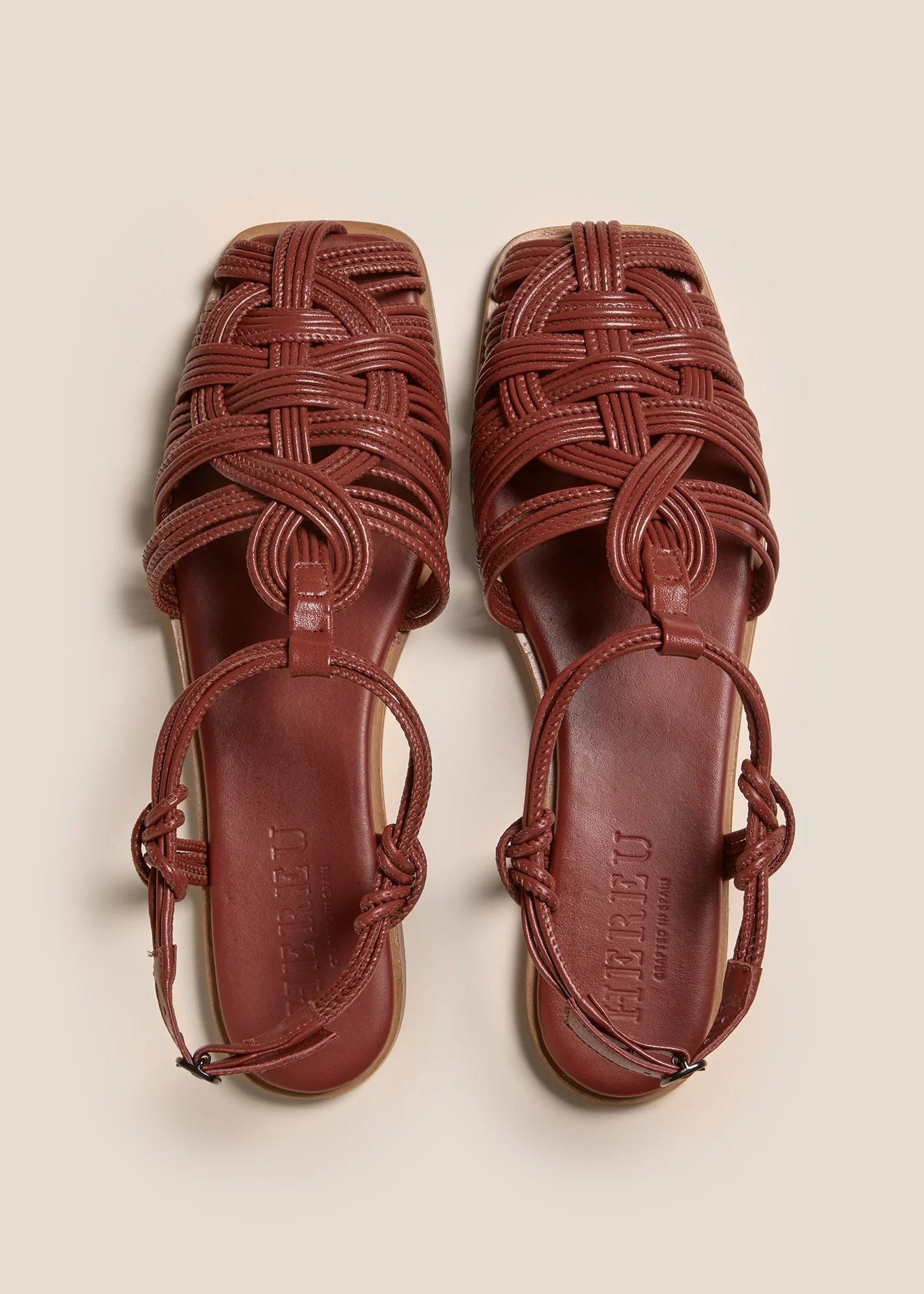 Mantella Strappy Fisherman sandal
